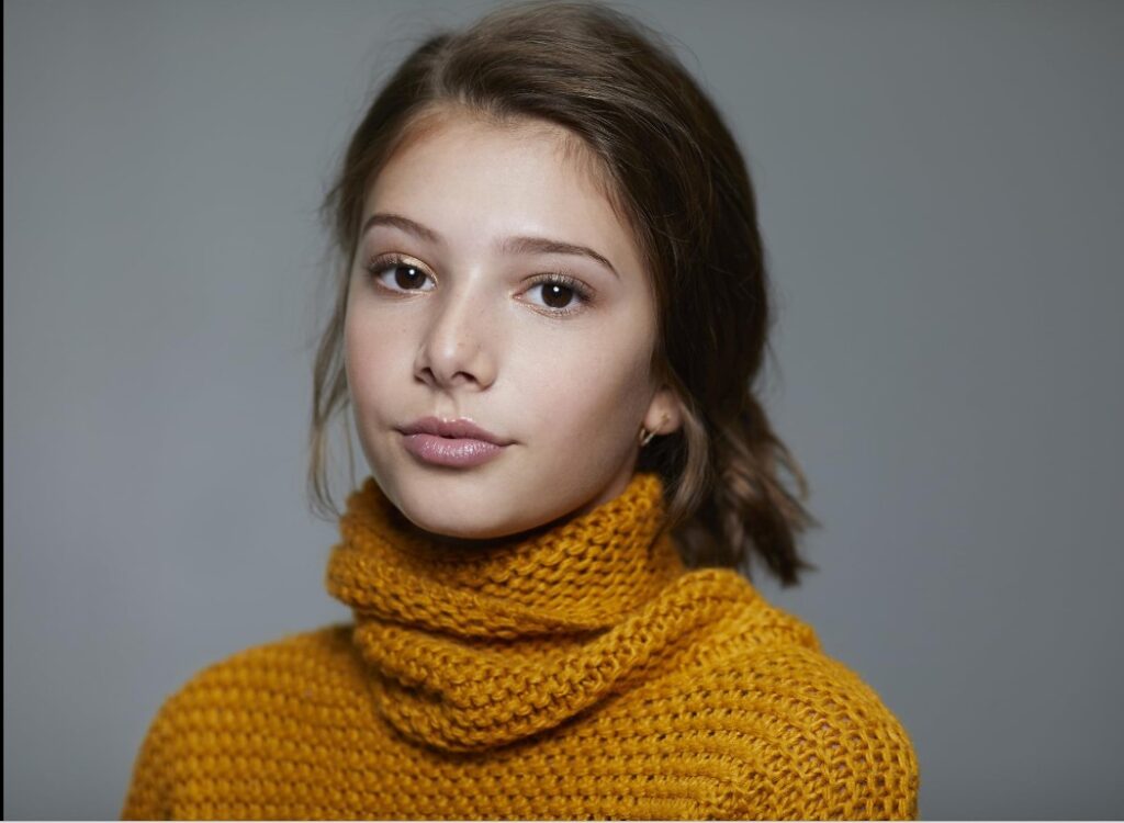 Mackenzie Moss Age, Height, Career & Net Worth 2026